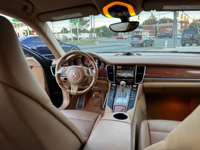 2014 Porsche Panamera 4