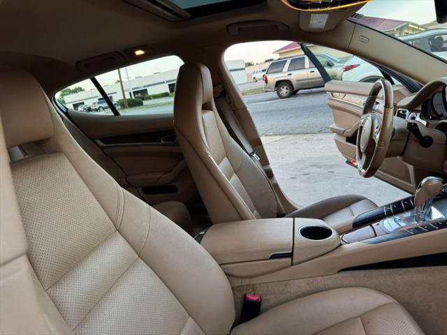 2014 Porsche Panamera 4