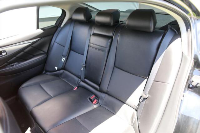 2023 INFINITI Q50 LUXE