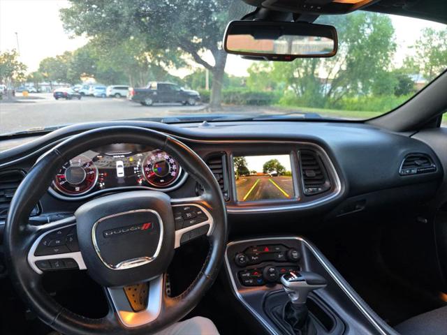2015 Dodge Challenger SXT Plus