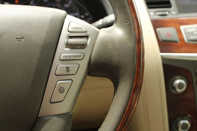 2017 INFINITI QX80 Base