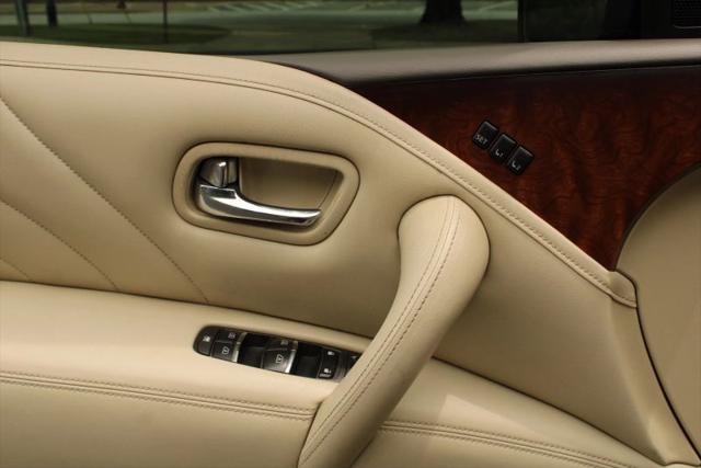 2017 INFINITI QX80 Base