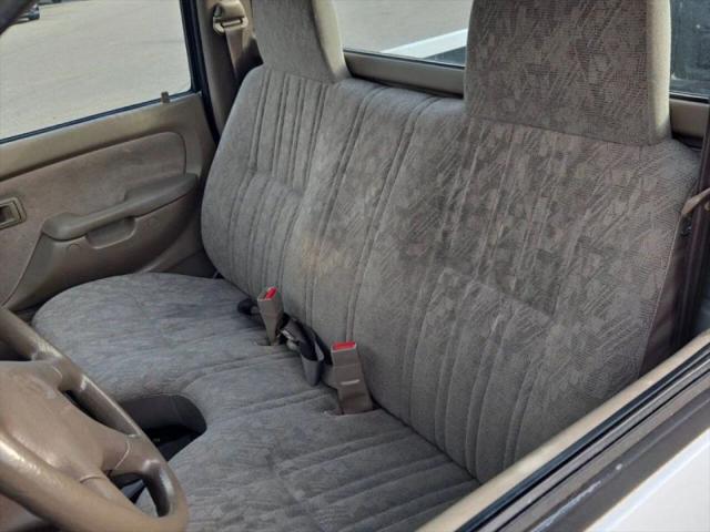2002 Toyota Tacoma Base