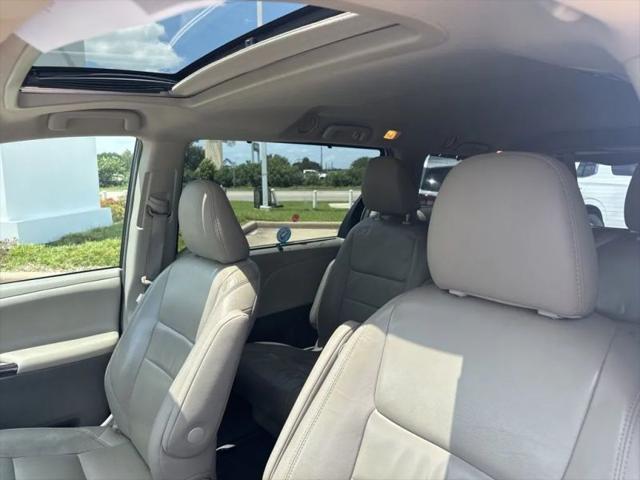 2016 Toyota Sienna XLE 8 Passenger