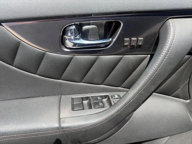 2011 INFINITI FX35 FX35