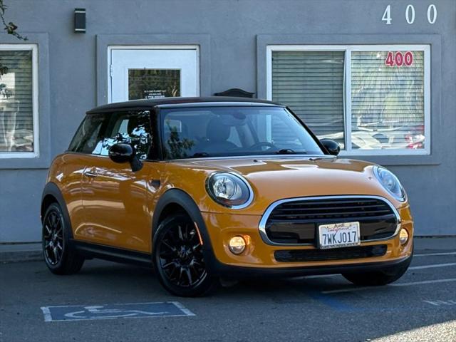2017 MINI Hardtop Cooper