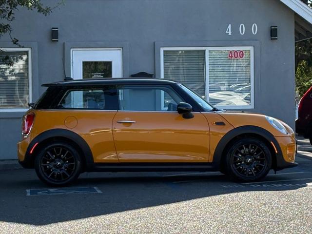 2017 MINI Hardtop Cooper