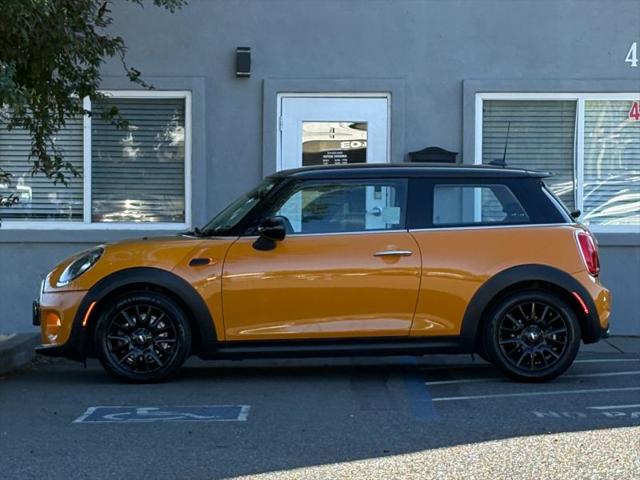 2017 MINI Hardtop Cooper