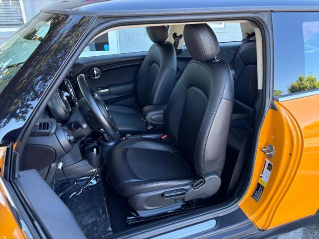 2017 MINI Hardtop Cooper