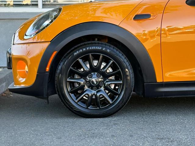 2017 MINI Hardtop Cooper