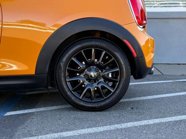 2017 MINI Hardtop Cooper
