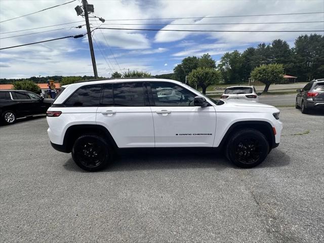 2025 Jeep Grand Cherokee Altitude 4x4
