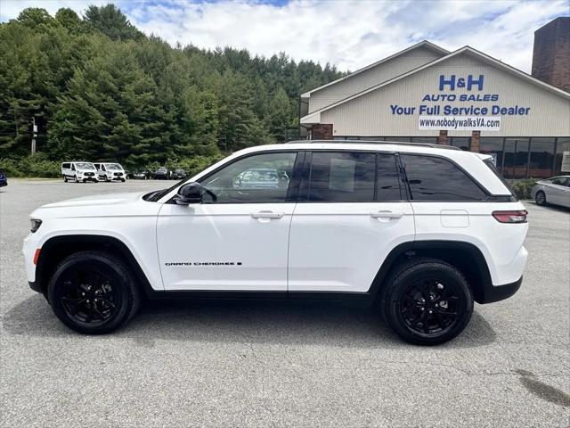 2025 Jeep Grand Cherokee Altitude 4x4