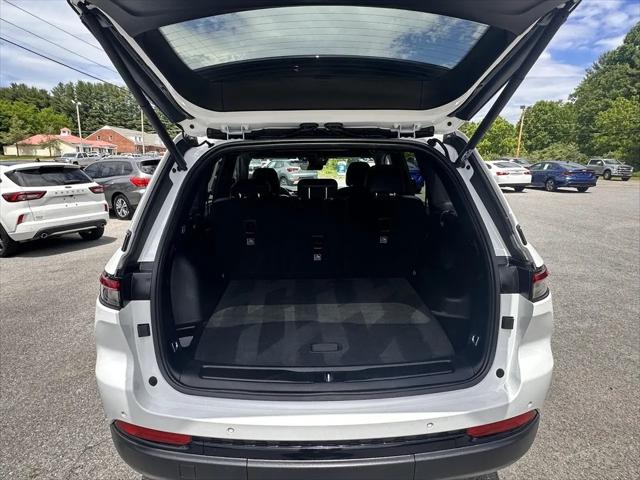 2025 Jeep Grand Cherokee Altitude 4x4