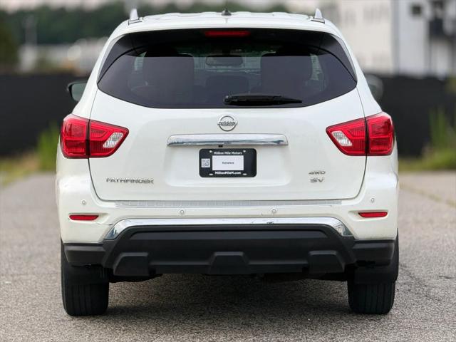 2017 Nissan Pathfinder SV