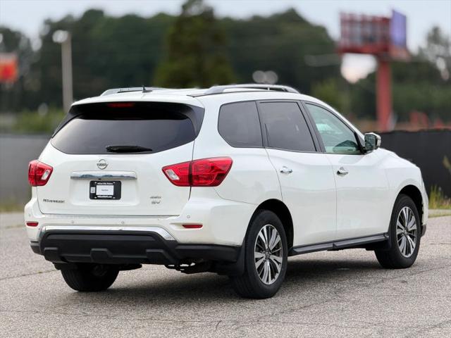 2017 Nissan Pathfinder SV