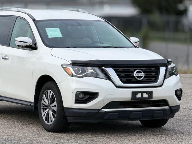 2017 Nissan Pathfinder SV