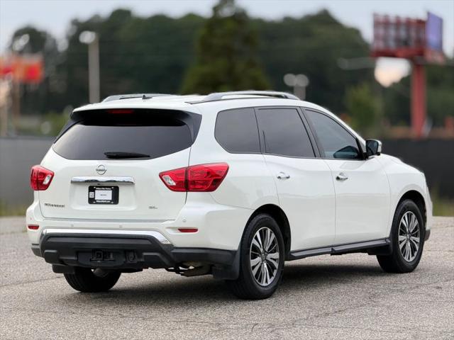 2017 Nissan Pathfinder SL