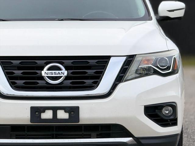 2017 Nissan Pathfinder SL