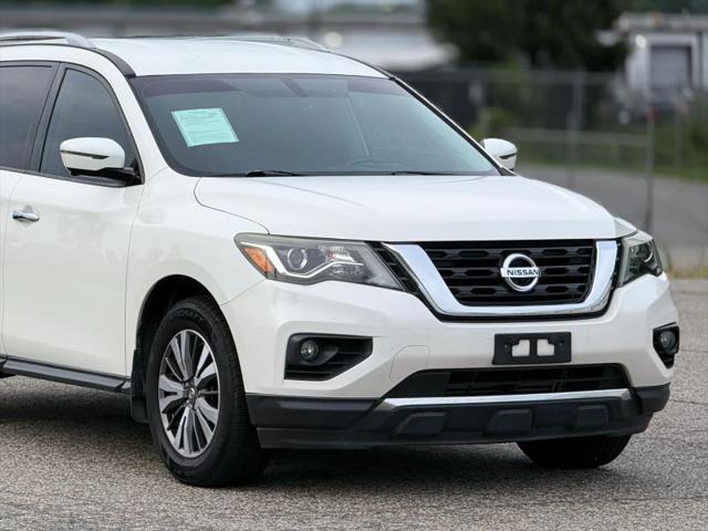 2017 Nissan Pathfinder SL