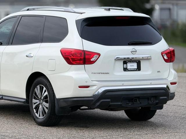 2017 Nissan Pathfinder SL