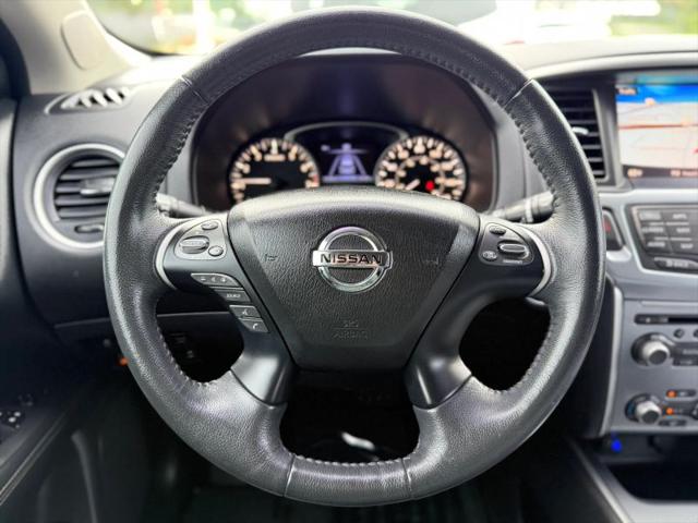 2017 Nissan Pathfinder SL