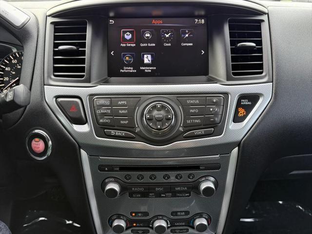 2017 Nissan Pathfinder SL