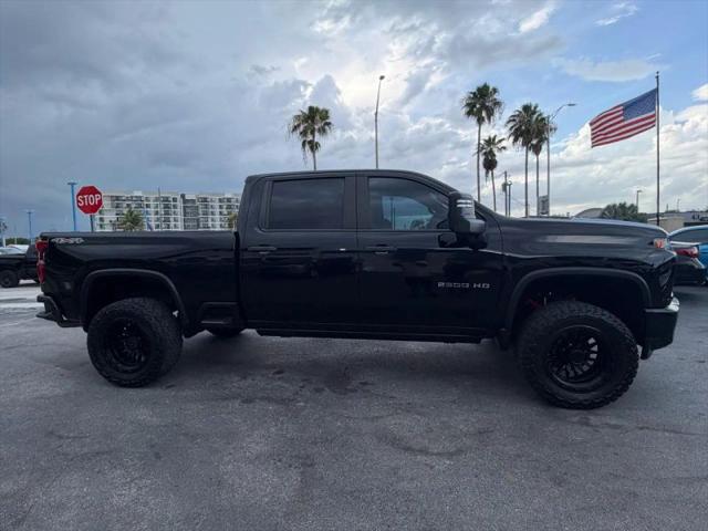 2020 Chevrolet Silverado 2500HD 4WD Crew Cab Standard Bed Custom