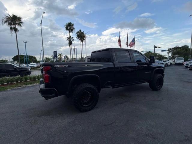 2020 Chevrolet Silverado 2500HD 4WD Crew Cab Standard Bed Custom