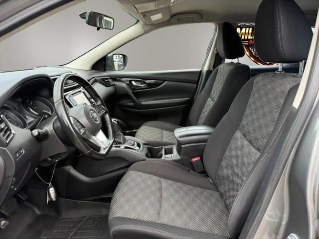 2017 Nissan Rogue Sport SV