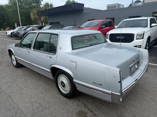 1993 Cadillac DeVille Standard