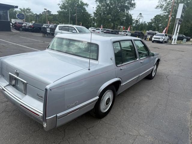 1993 Cadillac DeVille Standard