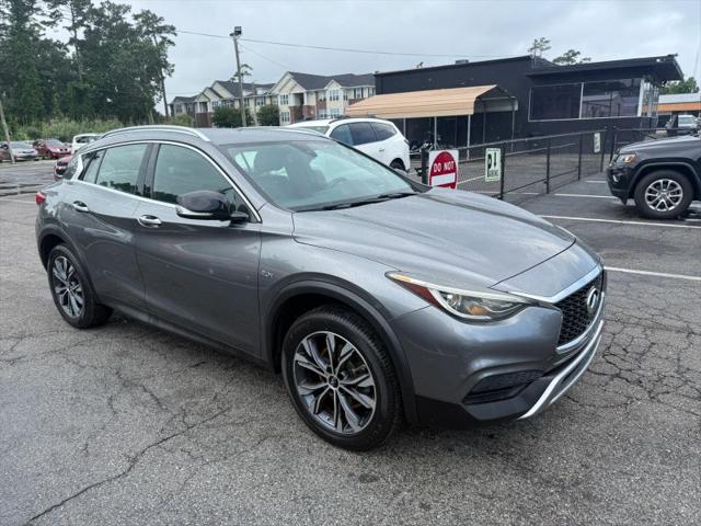 2018 INFINITI QX30 Luxury