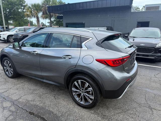 2018 INFINITI QX30 Luxury
