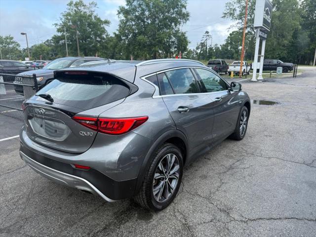 2018 INFINITI QX30 Luxury