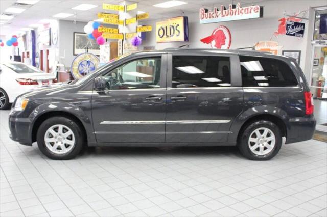 2012 Chrysler Town & Country Touring