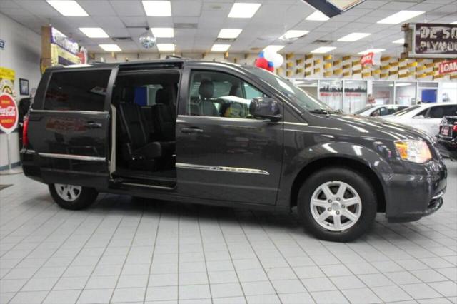 2012 Chrysler Town & Country Touring