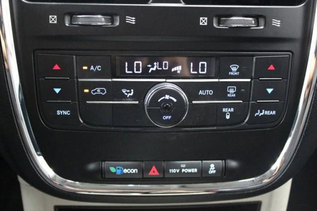 2012 Chrysler Town & Country Touring