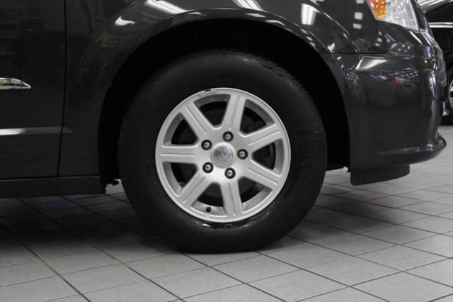 2012 Chrysler Town & Country Touring