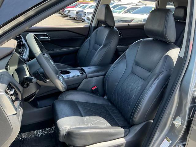 2021 Nissan Rogue Platinum FWD