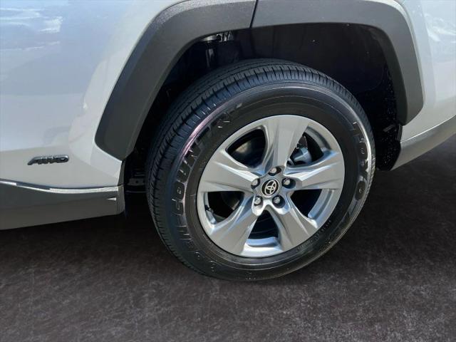 2025 Toyota RAV4 Hybrid LE