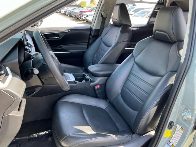 2021 Toyota RAV4 Hybrid XLE Premium