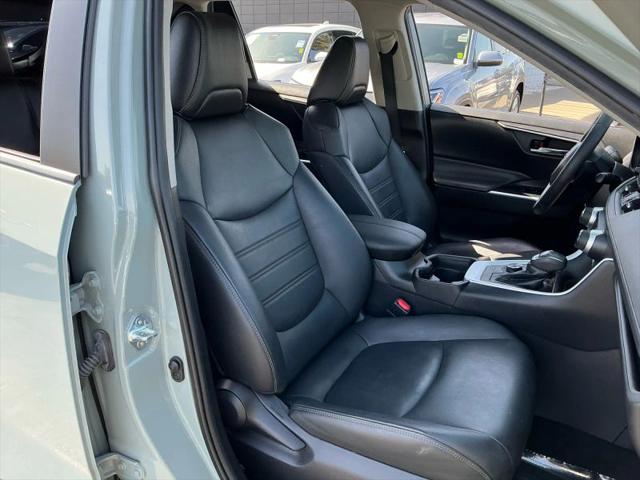 2021 Toyota RAV4 Hybrid XLE Premium