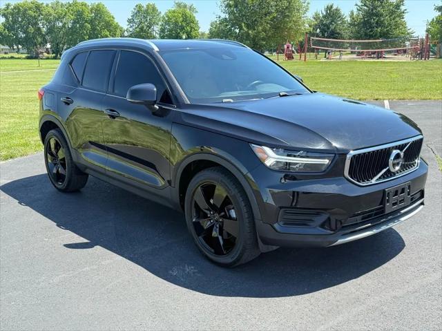 2019 Volvo XC40 T5 Momentum