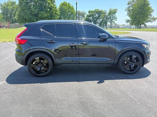 2019 Volvo XC40 T5 Momentum