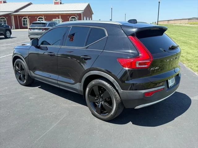 2019 Volvo XC40 T5 Momentum