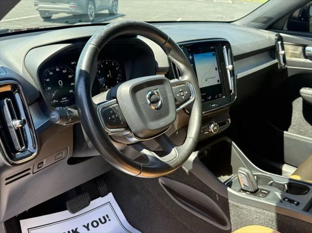 2019 Volvo XC40 T5 Momentum