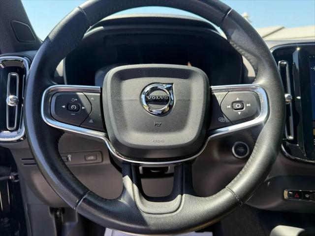 2019 Volvo XC40 T5 Momentum