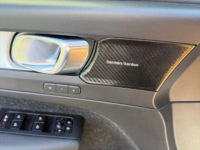 2019 Volvo XC40 T5 Momentum