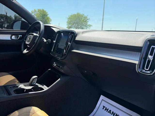 2019 Volvo XC40 T5 Momentum